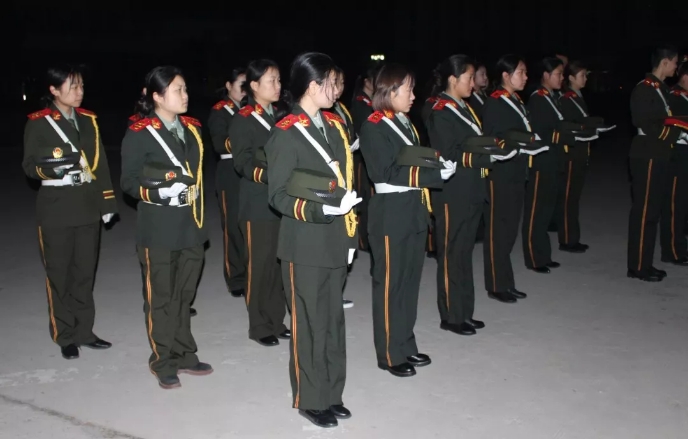 “国旗下的爱国主义教育”升旗仪式活动现场