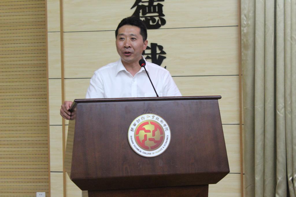 优秀企业代表作就业宣讲
