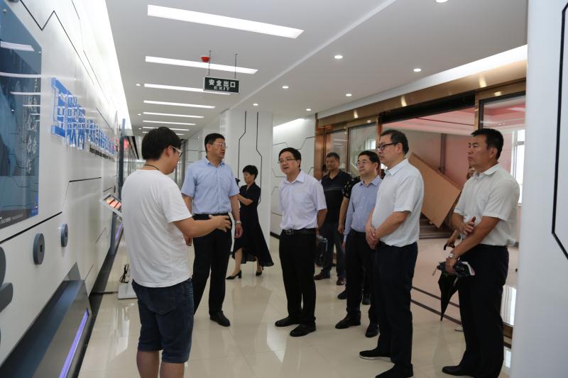 各领导在我院实地考察